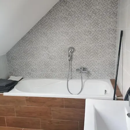 Bed & Breakfast Kek Laguna Panzio 3*