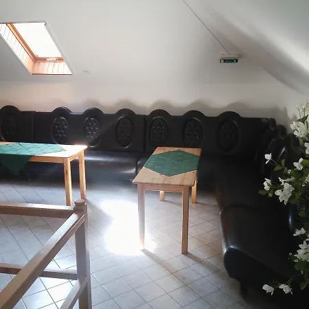 Bed & Breakfast Kek Laguna Panzio Dombrad