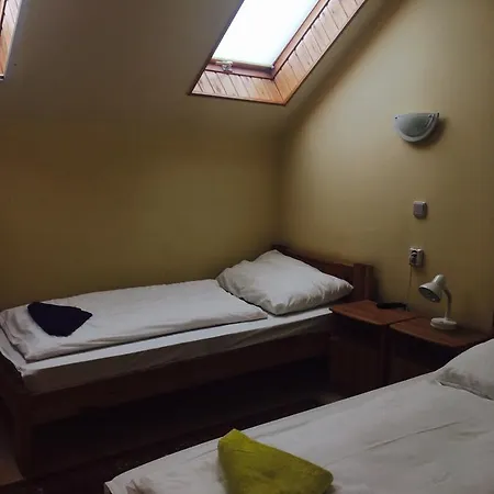 Alojamento de Acomodação e Pequeno-almoço Kék Lagúna Panzió 3*