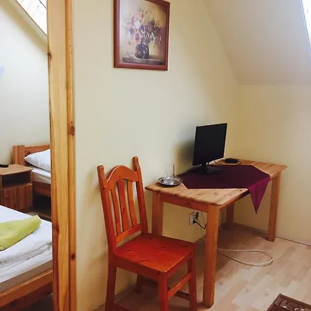 Kek Laguna Panzio Bed & Breakfast