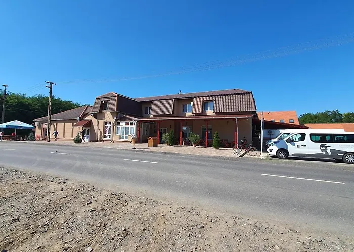 Frühstückspension Kek Laguna Panzio 3*