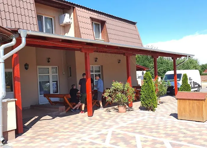 Frühstückspension Kek Laguna Panzio